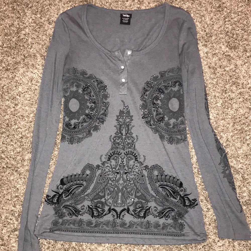 Vanity Long Sleeve Gray Shirt